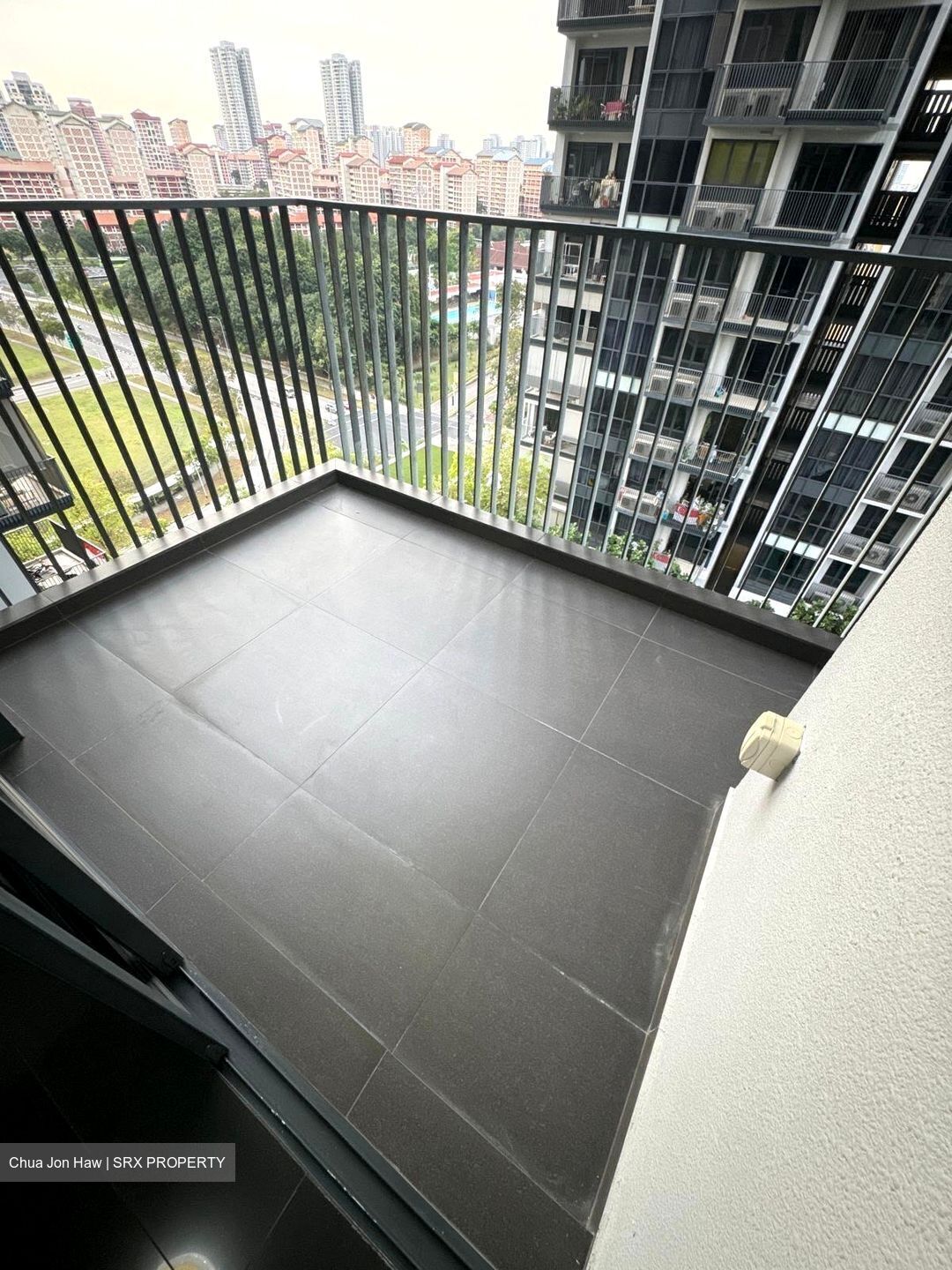 Sky Vue (D20), Condominium #453005201
